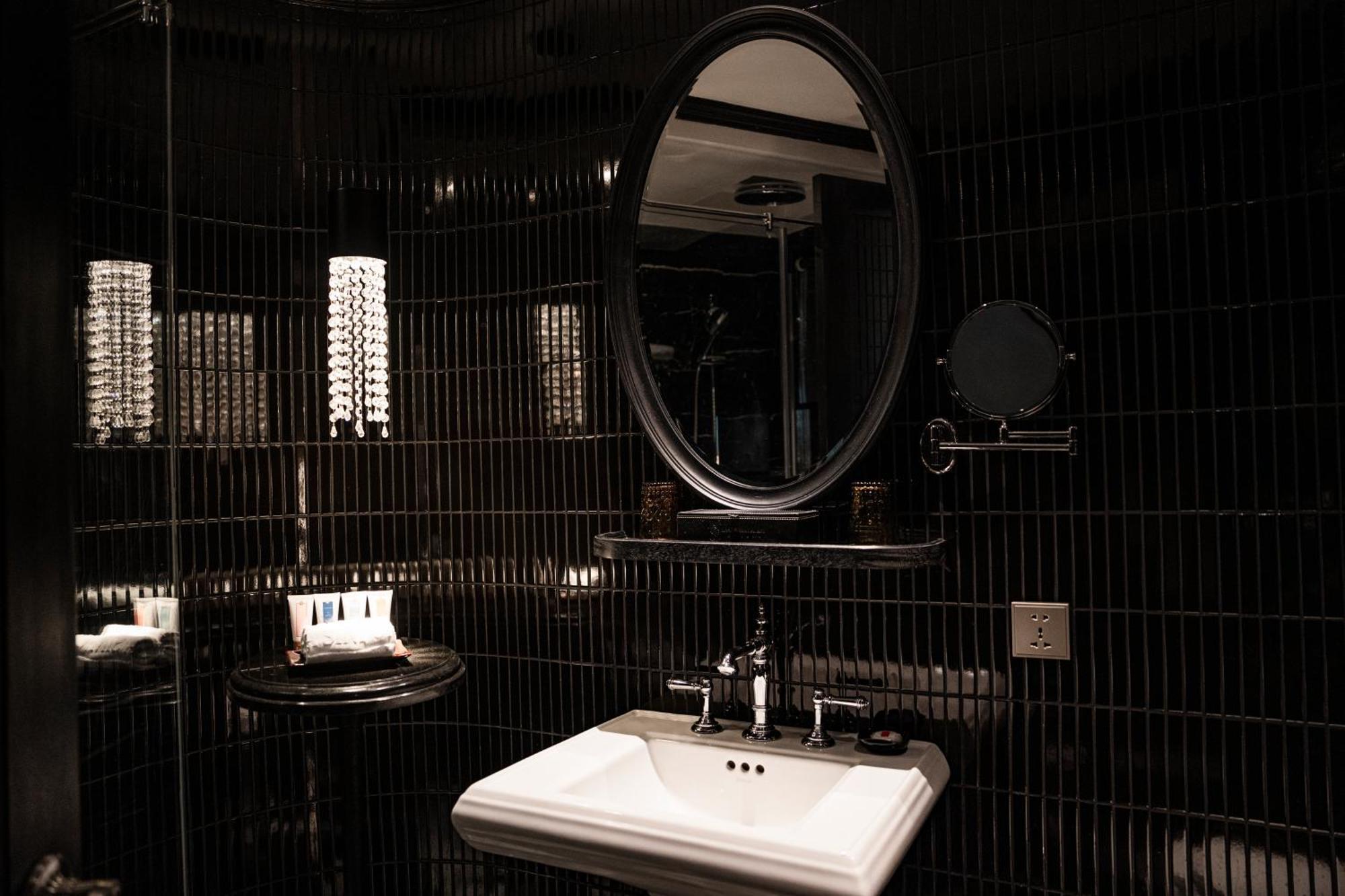 Executive Room External Window